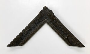 Dark bronze powder traditional frame ornamental pattern